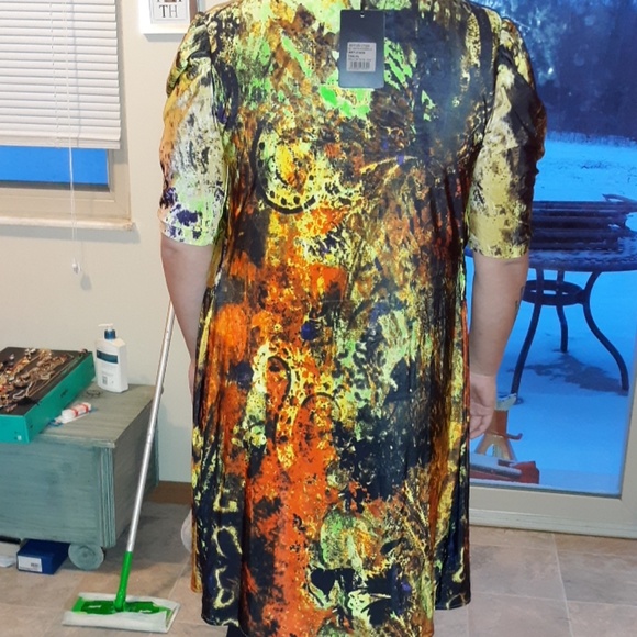 Women's blouse - Picture 2 of 4